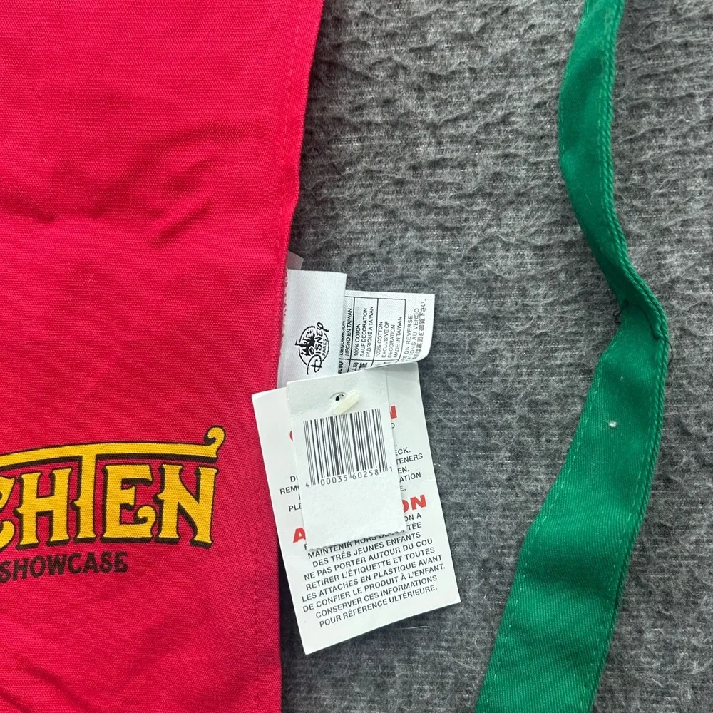 Disney Epcot Germany Pavilion Frohliche Weihnachten Christmas Adult Apron